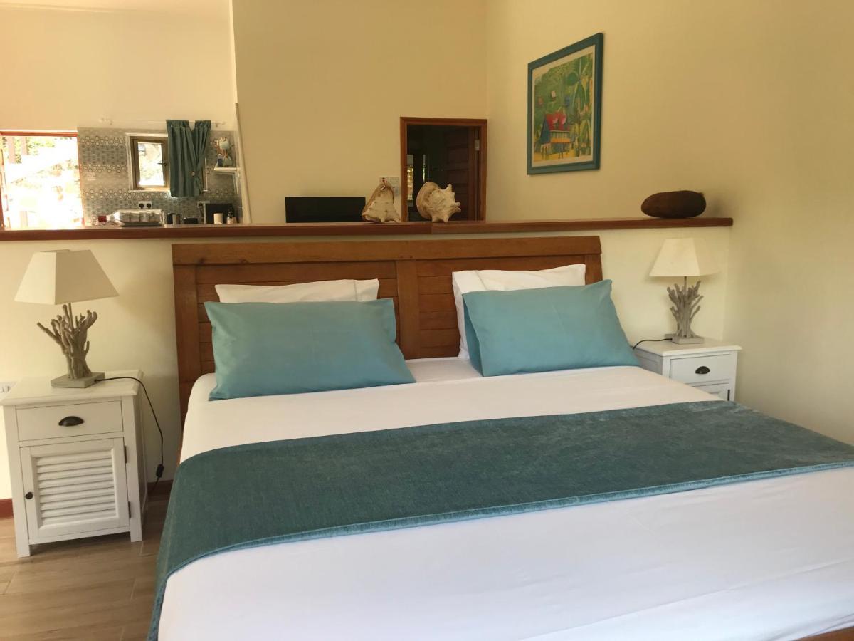 Rock And Palm Lodge Self Catering Appartment Baie Lazare  エクステリア 写真
