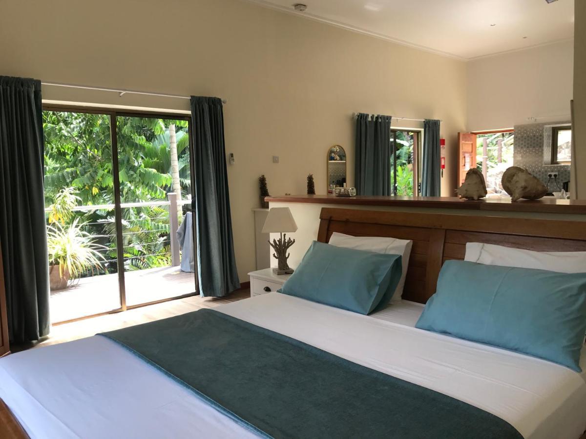 Rock And Palm Lodge Self Catering Appartment Baie Lazare  エクステリア 写真